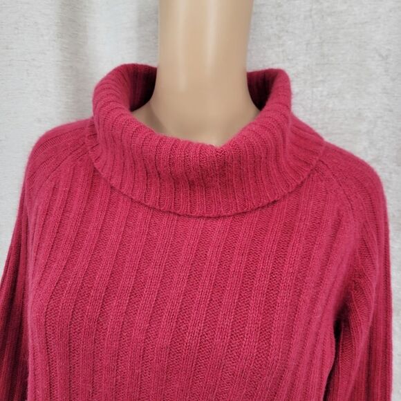 Deane & White Raspberry Lambswool and Angora Wide Wale Cowl Neck Sweater - Picture 2 of 9